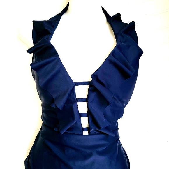 Ekouaer Plunging Ruffle Swimsuit - Picture 2 of 10